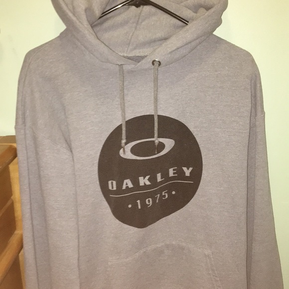 Oakley Hoodie - Picture 1 of 4